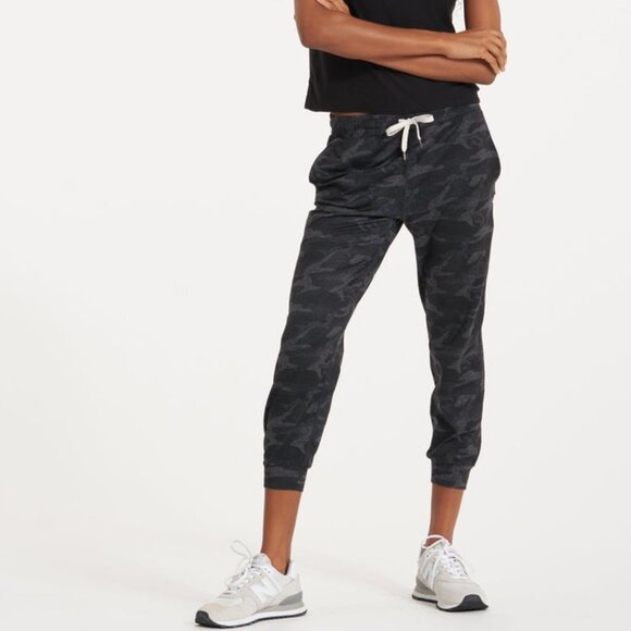 Vuori Performance Jogger Women's DreamKnit™ Joggers Black Camo Small - Picture 8 of 9